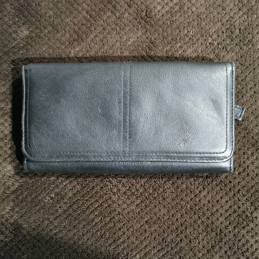 Tri Fold Leather Wallet EUC #223